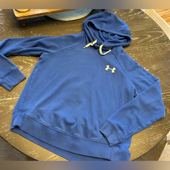 Under Armour Tops - Under Armour Women’s hoodie loose fit,  size Medium.  Comfy, worn in, 2017.